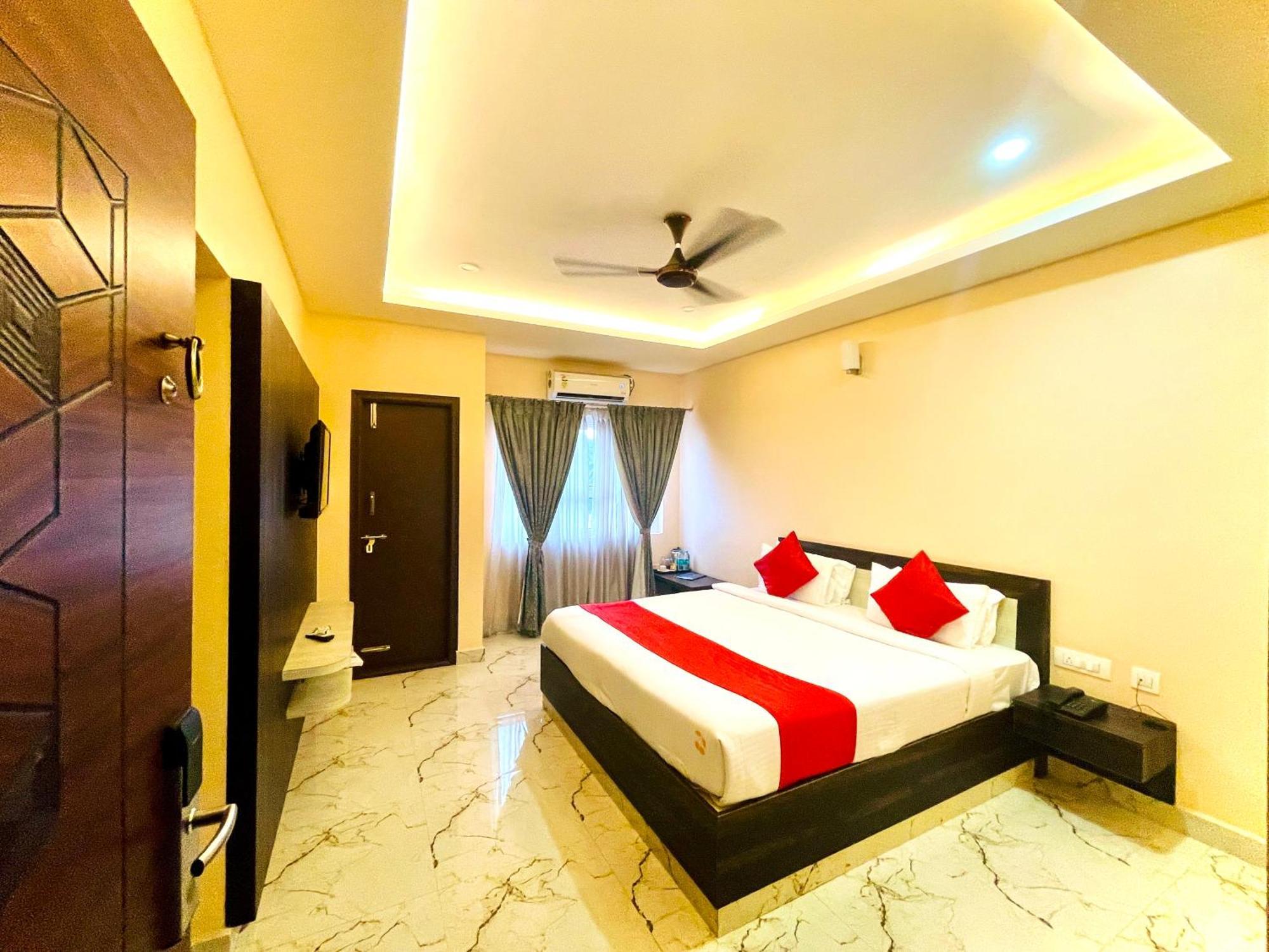 Aura By Agira Hotels Yelahanka Exterior photo