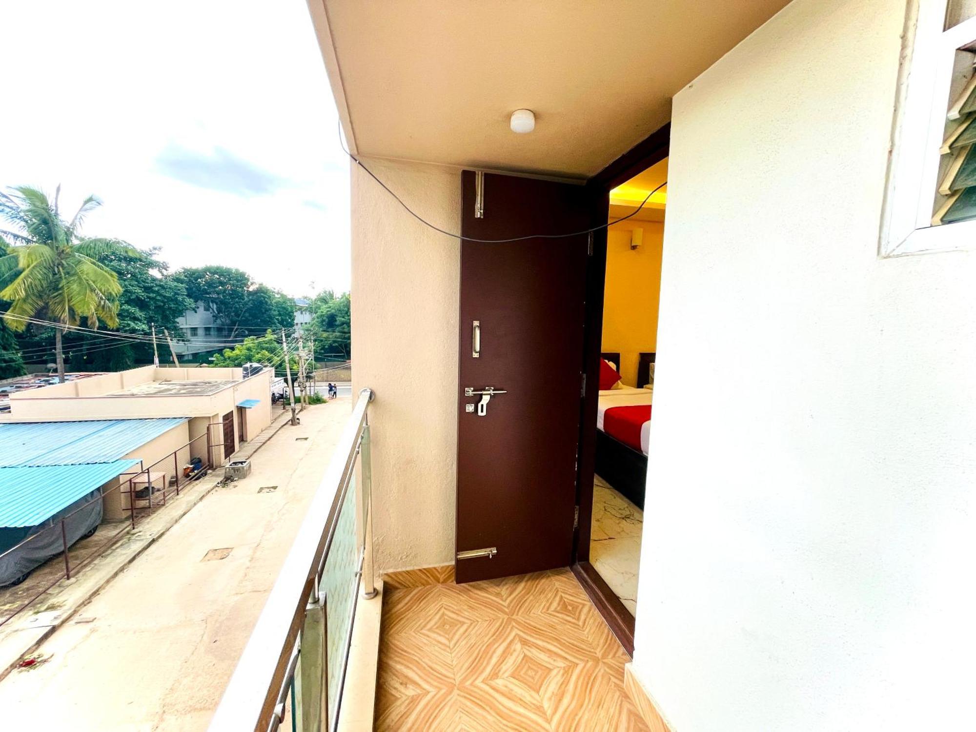 Aura By Agira Hotels Yelahanka Exterior photo